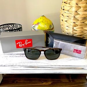 Ray-Ban CHRIS Sunglasses